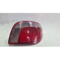 PILOTO TRASERO DERECHO 52004 