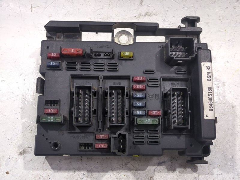 Recambio de caja reles / fusibles para peugeot 307 (3a/c) 2.0 hdi 90 referencia OEM IAM 9646405180  