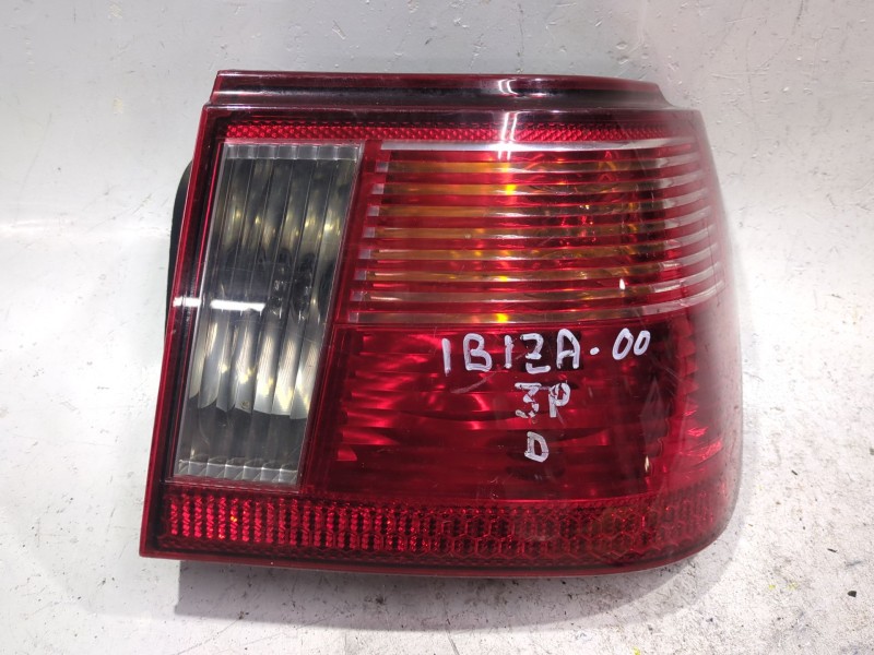 Recambio de piloto trasero izquierdo para seat ibiza ii (6k1) 1.9 sdi referencia OEM IAM 964040  