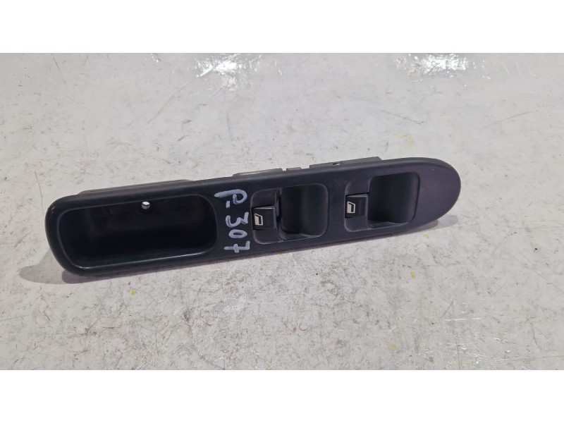 Recambio de mando elevalunas delantero izquierdo para peugeot 307 (3a/c) 1.6 hdi referencia OEM IAM 6615FV  