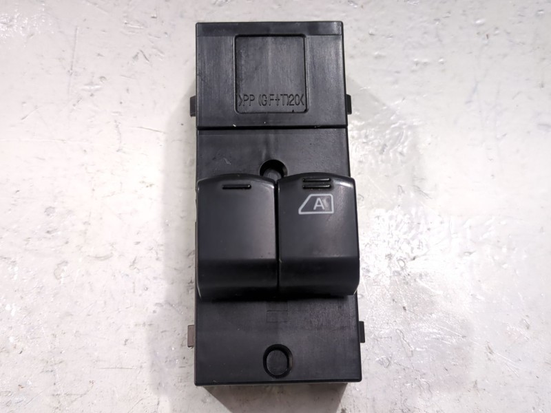 Recambio de mando elevalunas delantero izquierdo para nissan micra (k12e)(11.2002) 1.2 16v referencia OEM IAM 9X28  