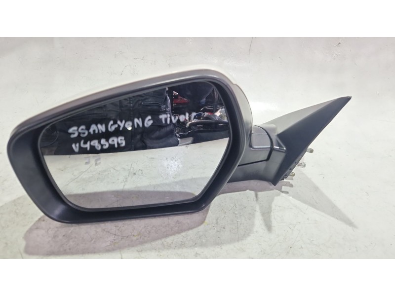 Recambio de retrovisor izquierdo para ssangyong tivoli 1.6 xdi 160 referencia OEM IAM E4044628  
