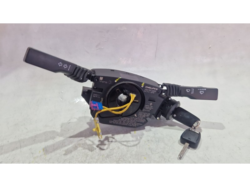 Recambio de mando multifuncion para ssangyong tivoli 1.6 xdi 160 referencia OEM IAM 13162134DL  