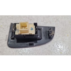 Recambio de mando elevalunas delantero derecho para toyota avensis (_t25_) 2.0 d-4d (cdt250_) referencia OEM IAM 7423105140  