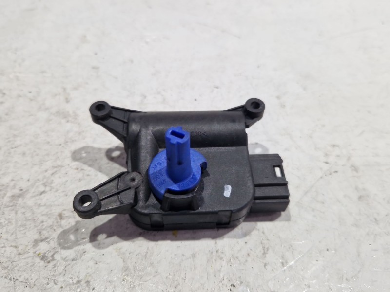 Recambio de motor trampilla calefaccion para audi a4 b7 (8ec) 2.0 tdi referencia OEM IAM 0132801305  