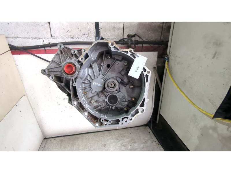 Recambio de caja cambios manual para opel vectra b berlina (1995) 2.0 dti 16v referencia OEM IAM G1002305566XU  