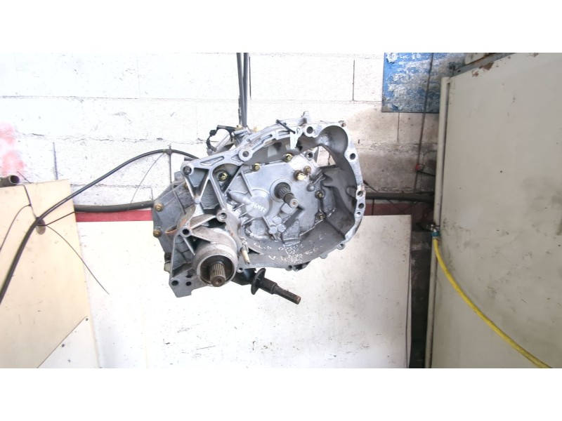 Recambio de caja cambios manual para renault clio ii (xbo) 1.2 60cv referencia OEM IAM JB1514  