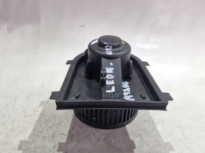 Recambio de motor calefaccion para seat leon (1m1) 1.9 sdi referencia OEM IAM 1J1819021A  