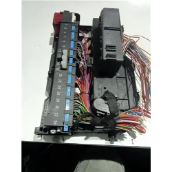 Recambio de caja fusibles/rele para bmw serie 3 berlina (e46)(1998) 2.2 320i [2,2 ltr. - 125 kw 24v cat] referencia OEM IAM E631