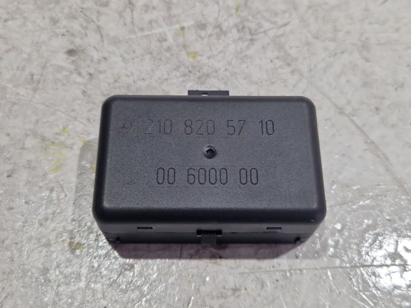 Recambio de modulo electronico para mercedes-benz clase e (w210) e 300 d (210.020) referencia OEM IAM 2108205710  