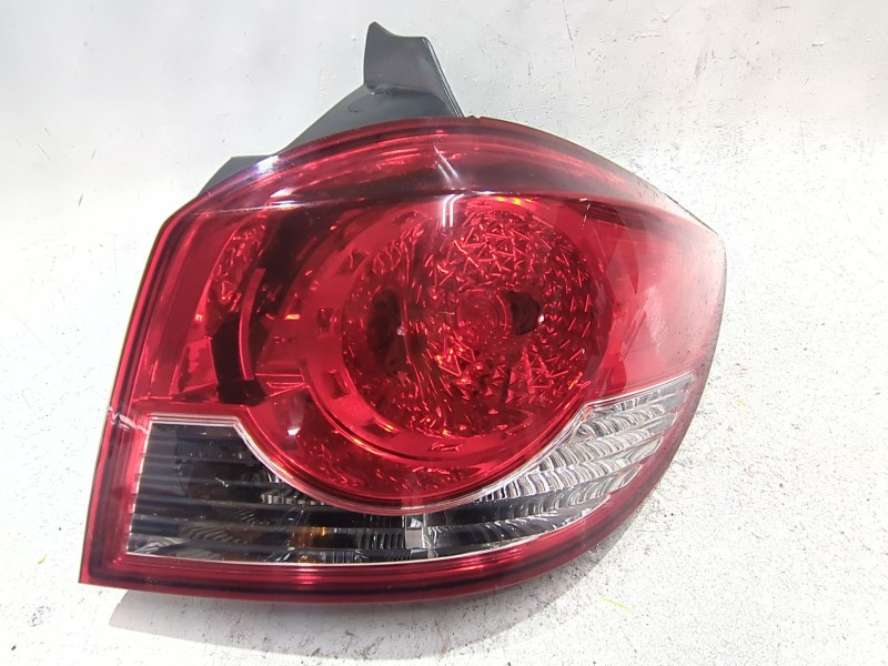 Recambio de piloto trasero derecho para chevrolet cruze a17dts referencia OEM IAM E1313196  