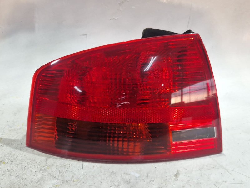 Recambio de piloto trasero izquierdo para audi a4 b7 (8ec) 3.0 tdi quattro referencia OEM IAM L965083  