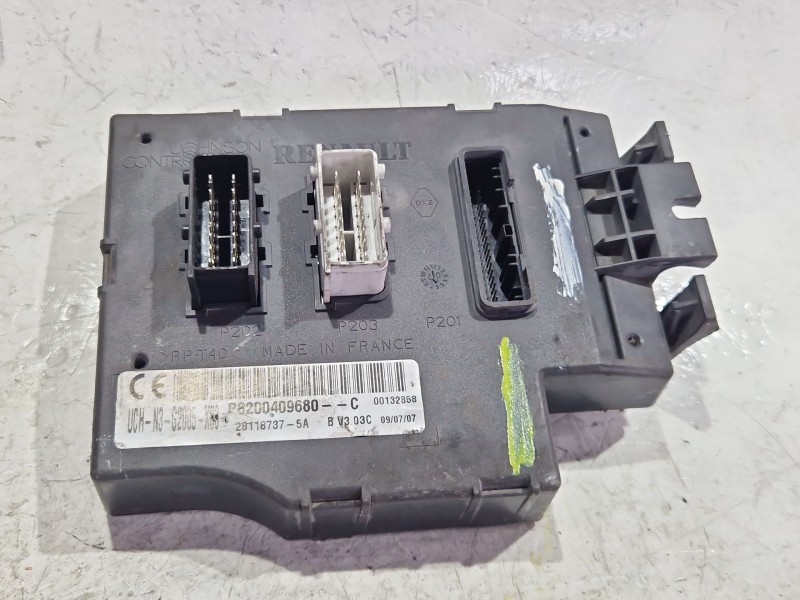 Recambio de modulo electronico para renault trafic ii furgón (fl) 1.9 dci 100 (fl0c) referencia OEM IAM P8200409680  