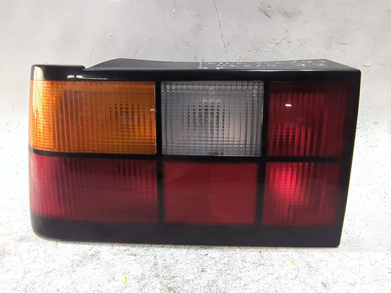 Recambio de piloto trasero izquierdo para volvo 460 (464) 2.0 referencia OEM IAM 463500  