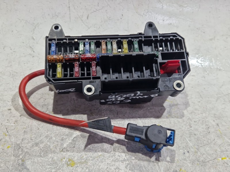 Recambio de caja reles / fusibles para ford focus iii 1.6 tdci referencia OEM IAM 18647000000  