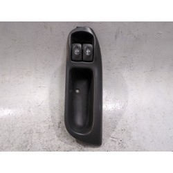 Recambio de mando elevalunas delantero izquierdo para renault megane i scenic (ja0)(1996) 1.9 d 80cv referencia OEM IAM 77004311