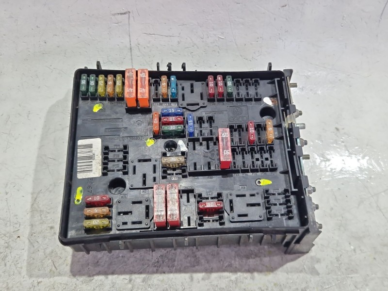 Recambio de caja reles / fusibles para audi a3 (8p1)(05.2003) 2.0 tdi 16v referencia OEM IAM 1K0937124H  