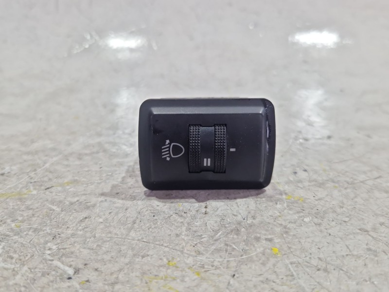 Recambio de regulador altura luces para audi a4 b5 (8d2) 1.9 tdi referencia OEM IAM 8D0941301B  