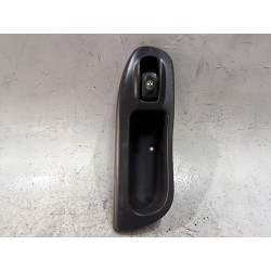 MANDO ELEVALUNAS DELANTERO DERECHO 7700431172 