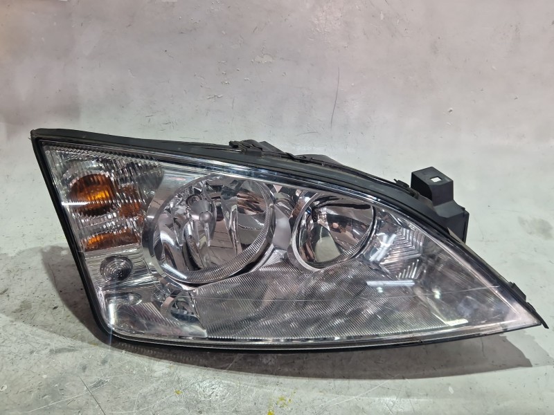 Recambio de faro delantero derecho para ford mondeo iii (b5y) 1.8 16v referencia OEM IAM 0301174204  