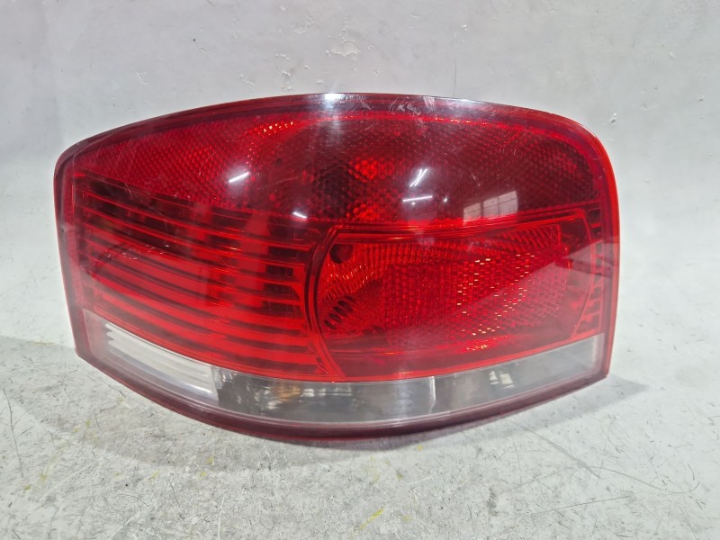 Recambio de piloto trasero izquierdo para audi a3 (8p1) 1.9 tdi referencia OEM IAM   