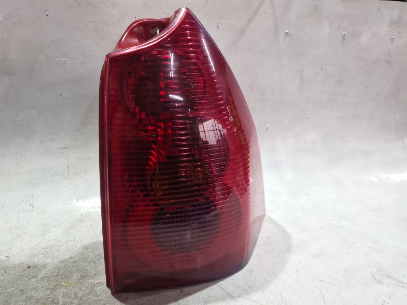 Recambio de piloto trasero derecho para peugeot 307 (3a/c) 2.0 hdi 135 referencia OEM IAM 89029216  