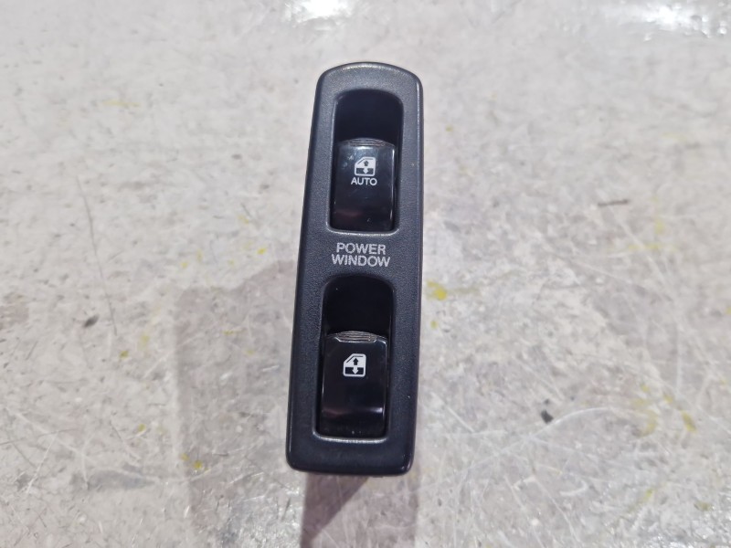 Recambio de mando elevalunas delantero izquierdo para ssangyong korando (kj) 2.3 tdic 4x4 referencia OEM IAM 0f20B  