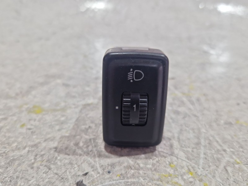 Recambio de regulador altura luces para ssangyong korando (kj) 2.3 tdic 4x4 referencia OEM IAM 8136006800  