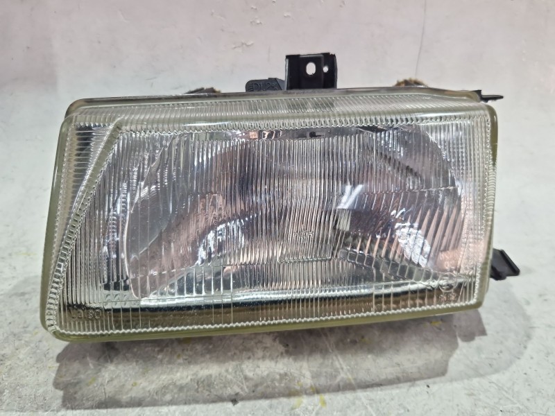 Recambio de faro izquierdo para seat ibiza (6k1)(1993) 1.4 i referencia OEM IAM 8D0941295A  