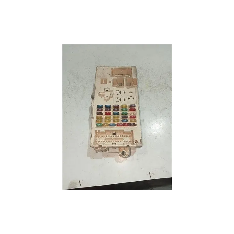 Recambio de caja fusibles/rele para fiat stilo (192)(2001) 1.9 jtd (192_xe1a) referencia OEM IAM 51715858  