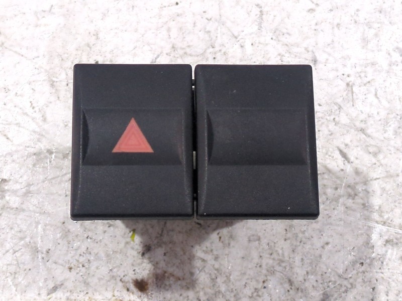 Recambio de boton emergencia para ford mondeo iii (b5y) 2.0 16v tddi / tdci referencia OEM IAM D3LOA  