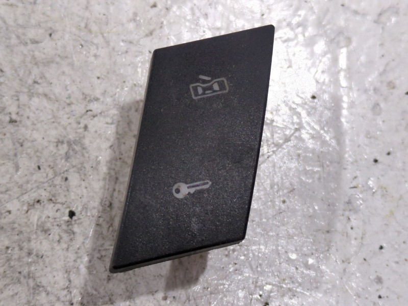 Recambio de boton cierre centralizado para seat ibiza iii (6l1) 1.9 tdi referencia OEM IAM 6L1962125  