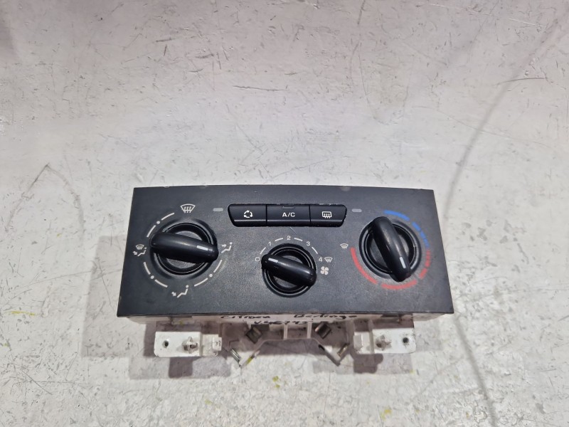 Recambio de mando climatizador para citroën berlingo multispace (b9) 1.6 hdi 90 referencia OEM IAM A42102300  