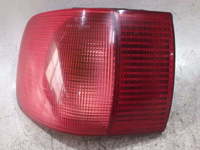 Recambio de piloto trasero izquierdo para audi 80 b4 sedán (8c2) 2.8 quattro referencia OEM IAM 140337  