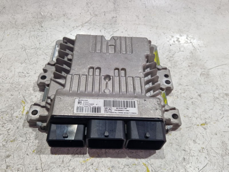 Recambio de centralita inyeccion para peugeot 5008 (0u_, 0e_) 1.6 hdi referencia OEM IAM 9676587780  