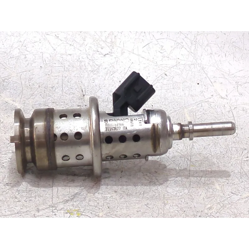 Recambio de inyector para volvo xc40 (536) d3 referencia OEM IAM 32203677  