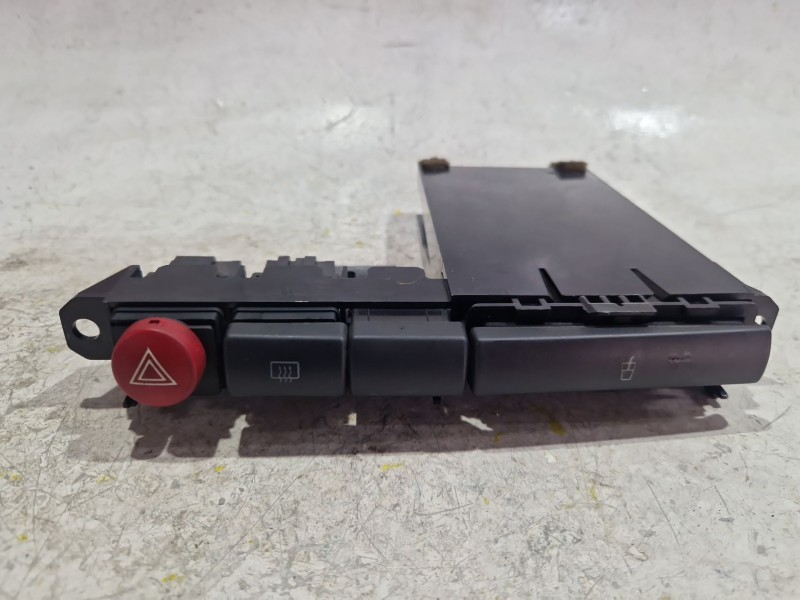 Recambio de boton emergencia para seat ibiza iii (6l1) 1.9 tdi referencia OEM IAM   