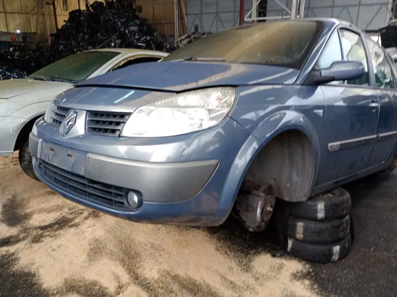renault megane scénic del año 2006