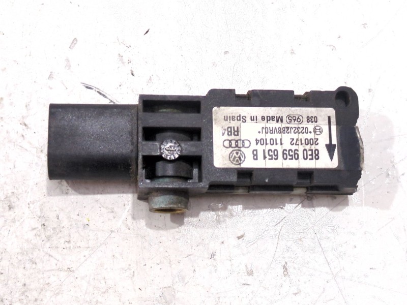 Recambio de sensor para audi a3 (8p1) 1.9 tdi referencia OEM IAM 8E0959651B  