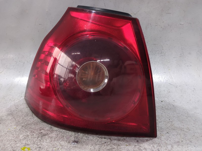 Recambio de piloto trasero izquierdo para volkswagen golf v (1k1) 1.9 tdi referencia OEM IAM 084411963L  