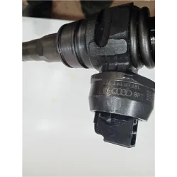 Recambio de inyector para volkswagen polo iv (9n1)(11.2001) 1.9 tdi referencia OEM IAM 038130073BL  