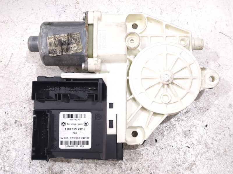 Recambio de motor elevalunas delantero derecho para volkswagen golf v (1k1) 1.9 tdi referencia OEM IAM 1K0959792J  