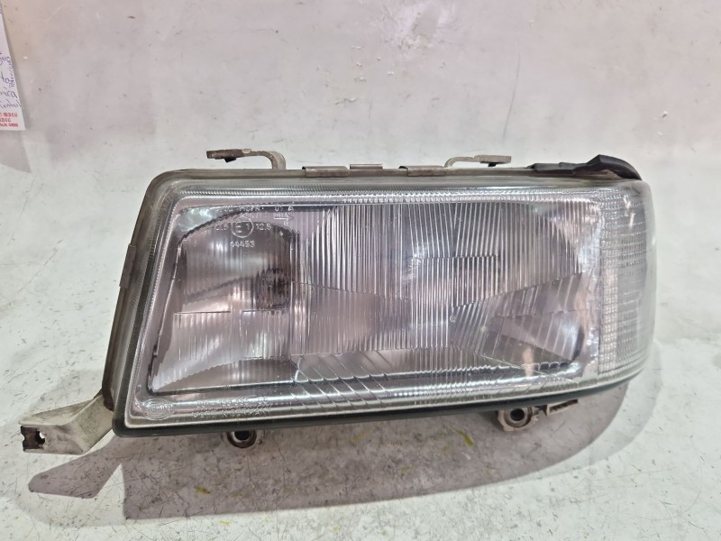 Recambio de faro delantero izquierdo para audi 80 b4 sedán (8c2) 2.8 quattro referencia OEM IAM 13883700  