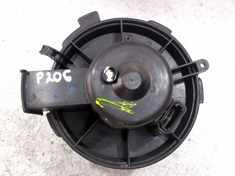 Recambio de motor calefaccion para peugeot 206 (1998) 1.9 d referencia OEM IAM 2408301  