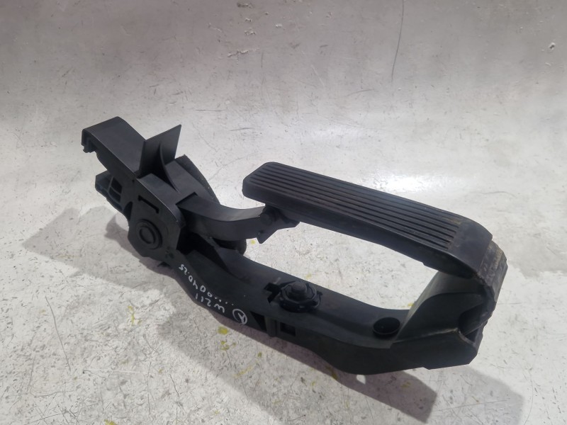 Recambio de potenciometro pedal para mercedes-benz clase e (w211) e 280 cdi (211.020) referencia OEM IAM A2113010001  
