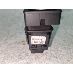 Recambio de boton cierre centralizado para audi a4 b5 (8d2) 1.9 tdi referencia OEM IAM 96476626XT  