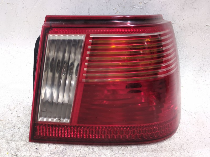 Recambio de piloto trasero derecho para seat ibiza ii (6k1) 1.9 sdi referencia OEM IAM 6K6945096  