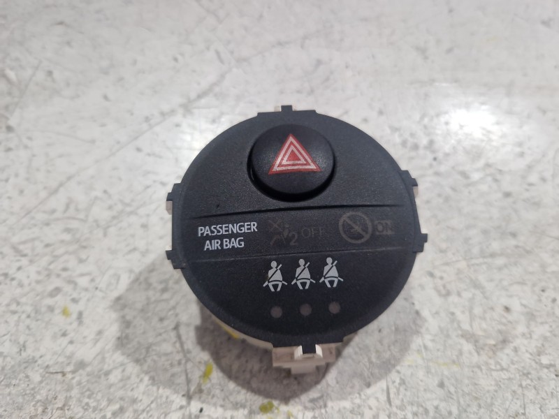 Recambio de botonera emergencia para toyota yaris (_p13_) 1.0 (ksp130_) referencia OEM IAM 839500D050A  