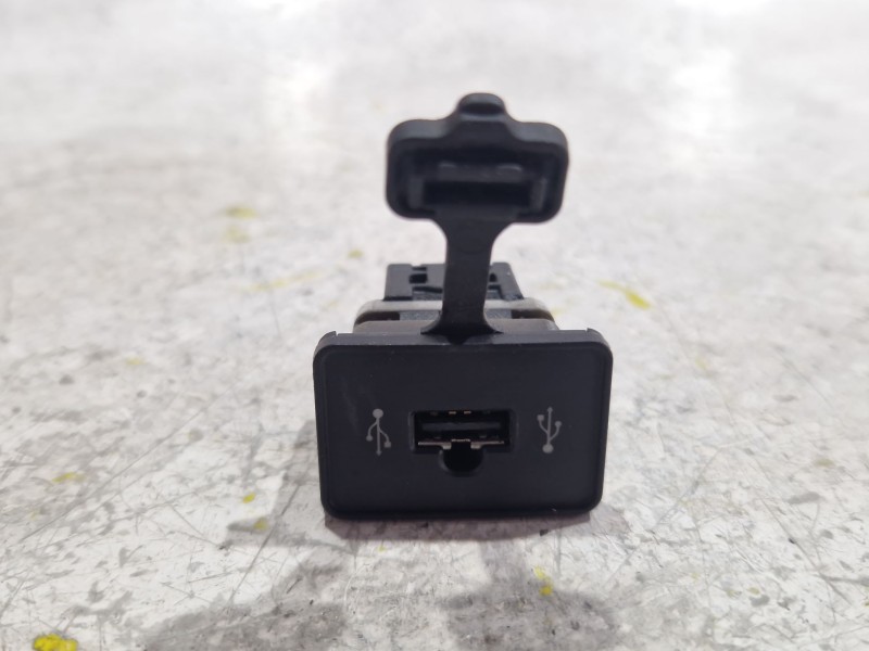 Recambio de mando usb para fiat punto / grande punto (199) 1.3 d multijet referencia OEM IAM 735429751  