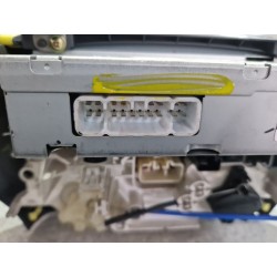 Recambio de mando climatizador para toyota yaris (_p1_) 1.0 (scp10_) referencia OEM IAM 8611052011BO  